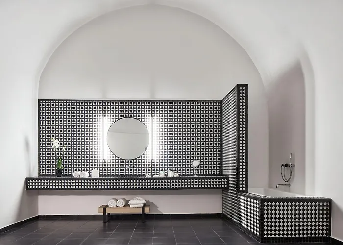 Katikies Garden Fira (Santorini)